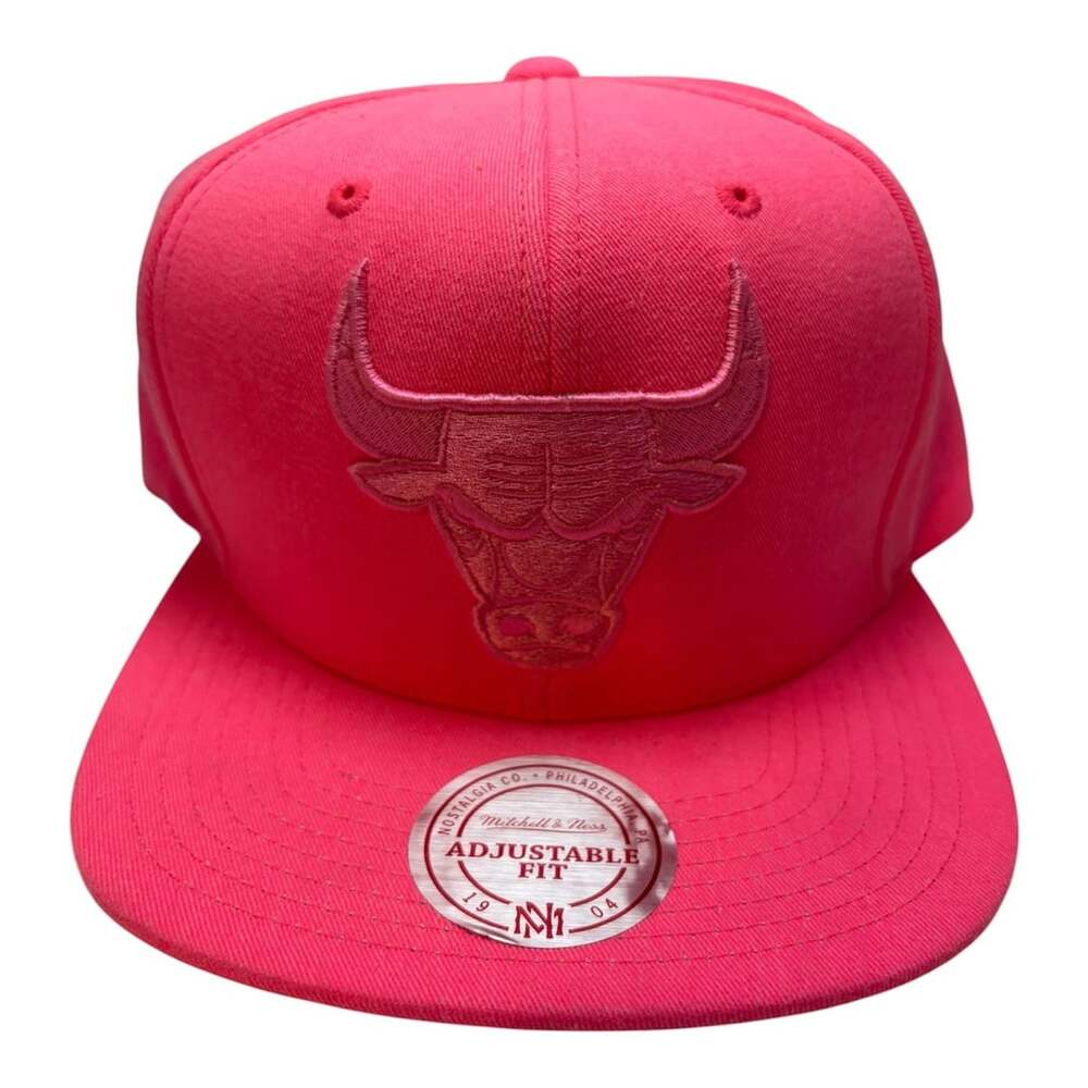 Mitchell & Ness Chicago Bulls Hot Pink Snapback Hat